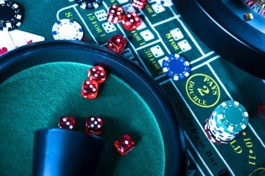 h5 svip5 platform interface showing live-dealer tables and sportsbook on mobile